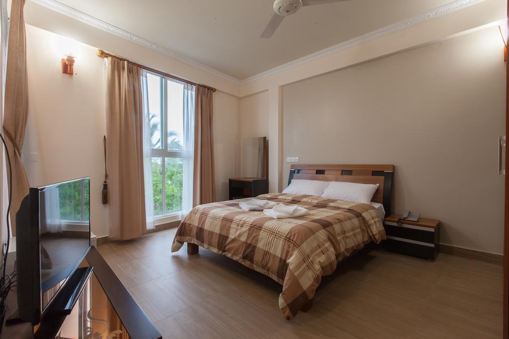 Relax Beach Inn Мале Екстер'єр фото