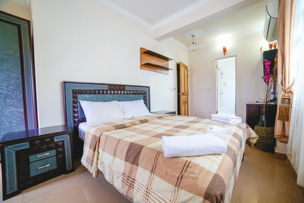 Relax Beach Inn Мале Екстер'єр фото