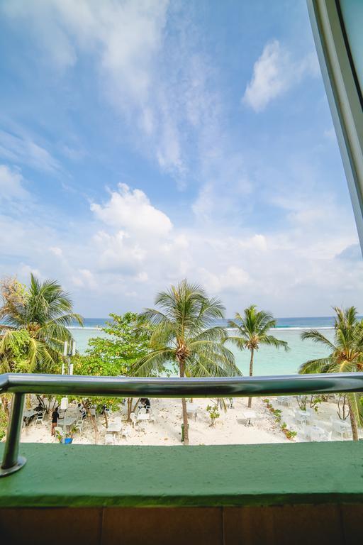 Relax Beach Inn Мале Екстер'єр фото