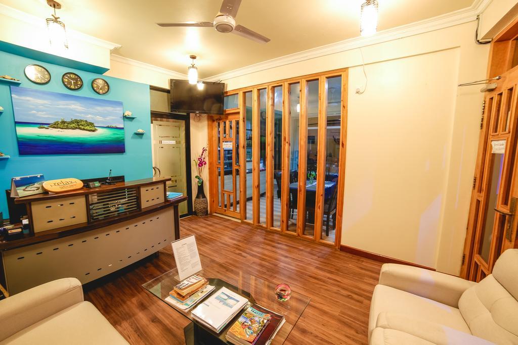 Relax Beach Inn Мале Екстер'єр фото
