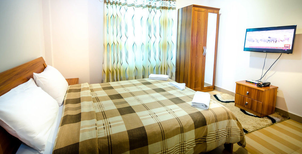 Relax Beach Inn Мале Екстер'єр фото