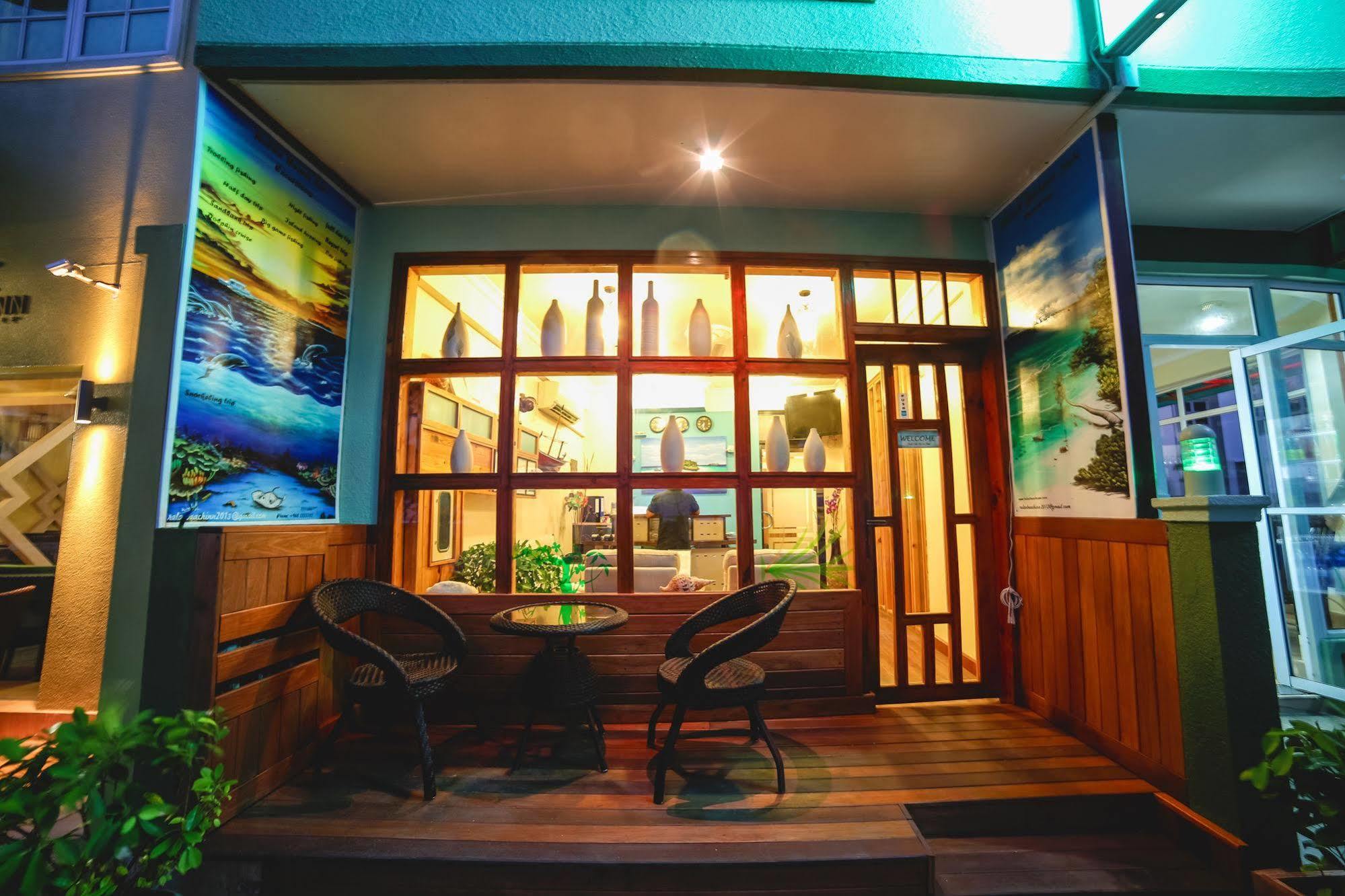 Relax Beach Inn Мале Екстер'єр фото